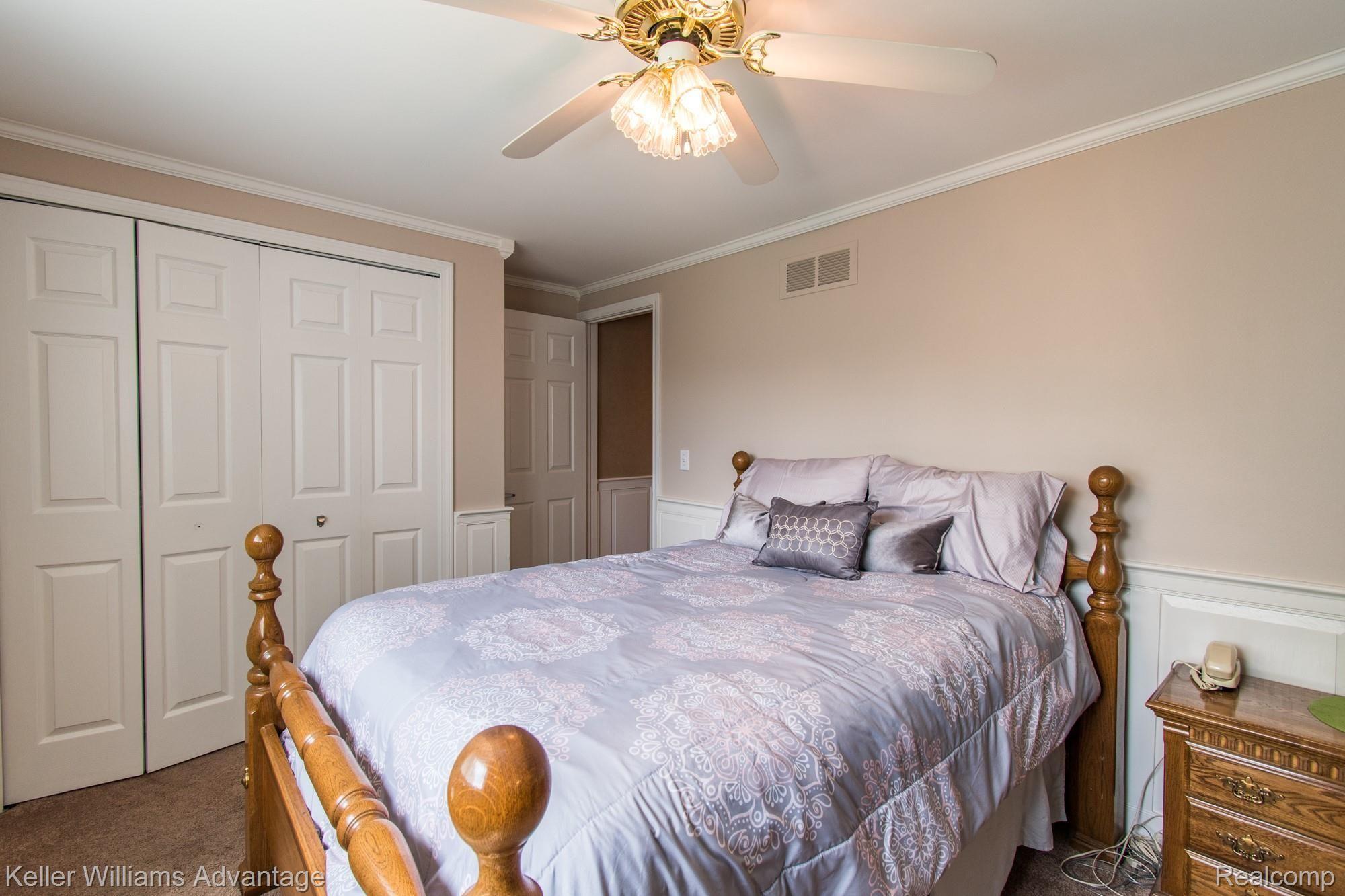 43627 Arlington Road Canton, MI 48187 - Photo 20 of 56 20.jpg
