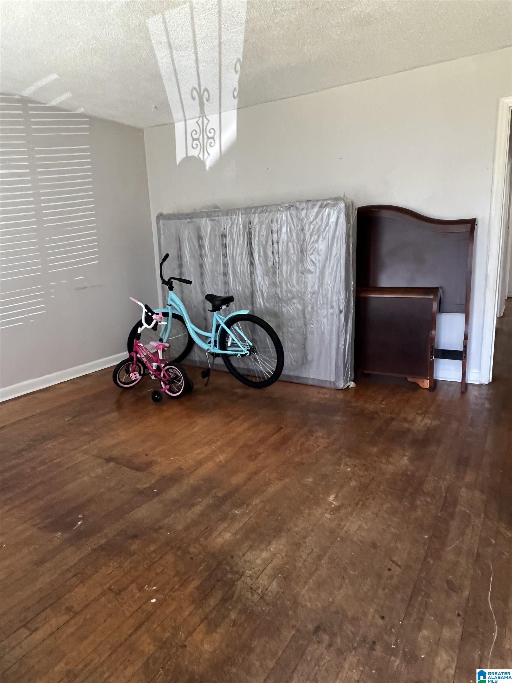 1413 Mims Street Southwest Birmingham, AL 35211 - Photo 2 of 6
