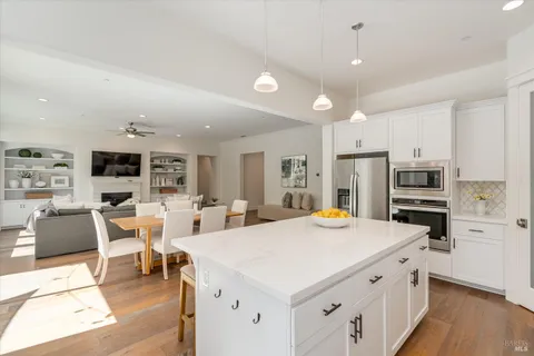 $1,875,000 | 215 Pheasant Lane, Napa, CA 94558