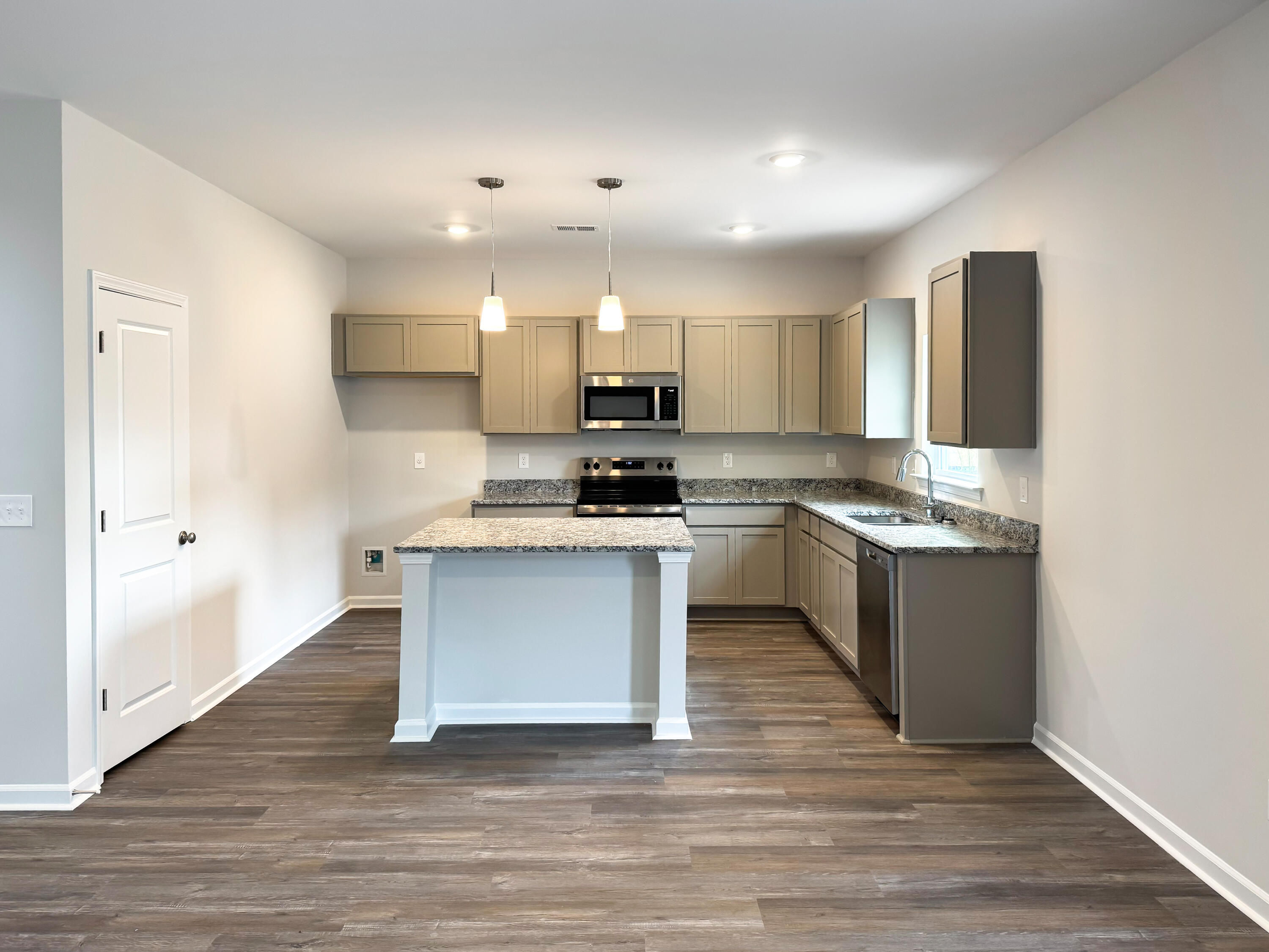 251 Raglins Way Lugoff, SC 29078 - Photo 8 of 25