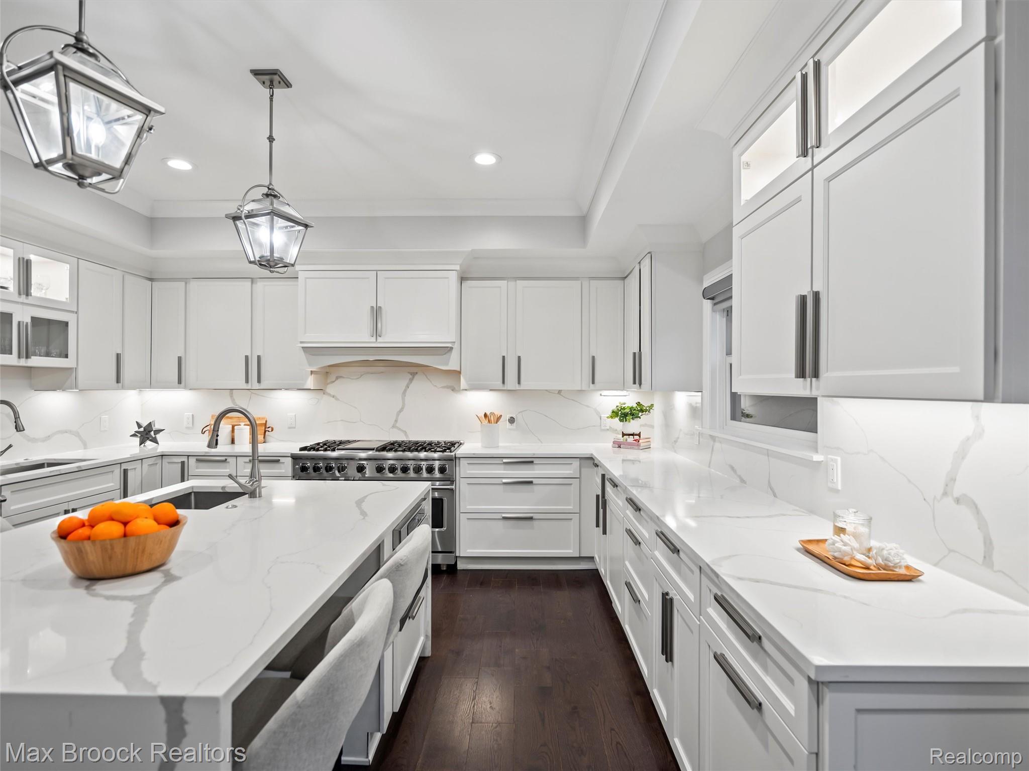 295 South Cranbrook Road Birmingham, MI 48009 - Photo 2 of 57 Beautiful gourmet kitchen