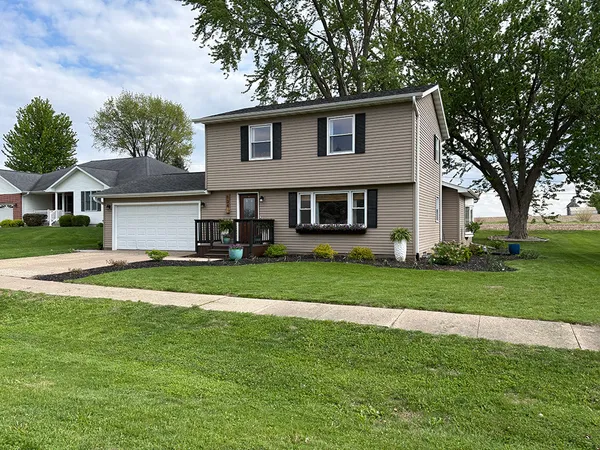 $230,000 | 134 Riverview Drive, Albany, IL 61230