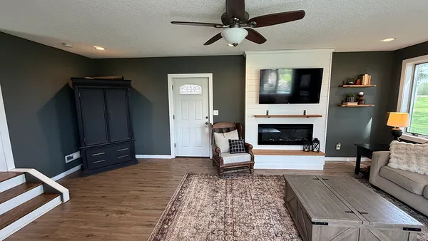 $230,000 | 134 Riverview Drive, Albany, IL 61230