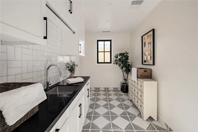 $5,379,000 | 1820 9th Street, Manhattan Beach, CA 90266