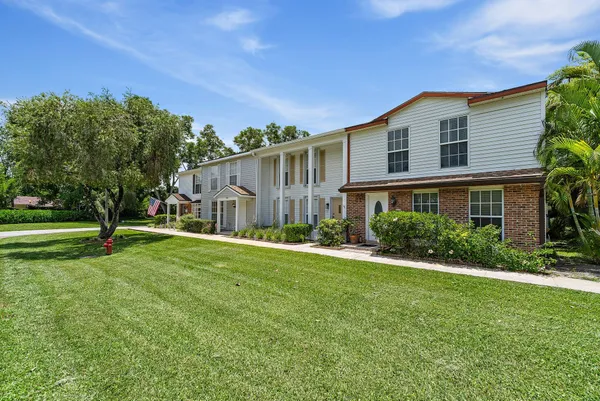 $2,750 | 11830 Brier Patch Court, Wellington, FL 33414