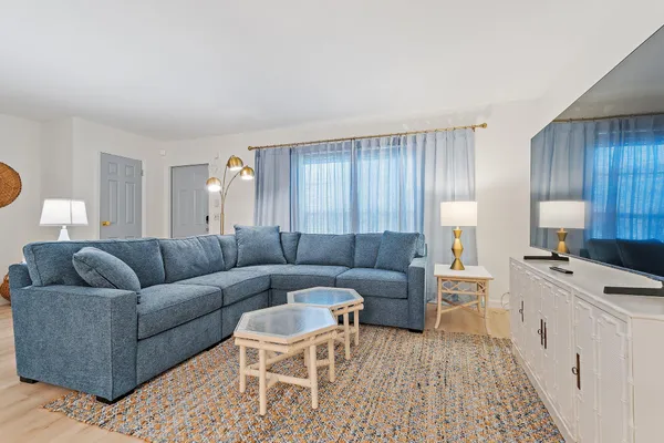 $2,750 | 11830 Brier Patch Court, Wellington, FL 33414