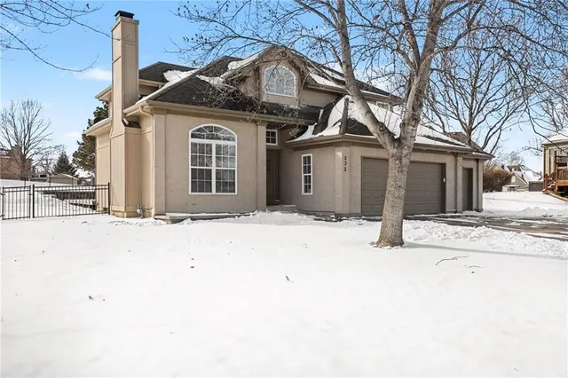 $479,000 | 532 Southeast Asheville Drive, Lee's Summit, MO 64063