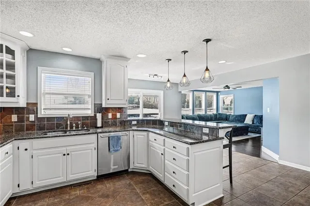 $479,000 | 532 Southeast Asheville Drive, Lee's Summit, MO 64063