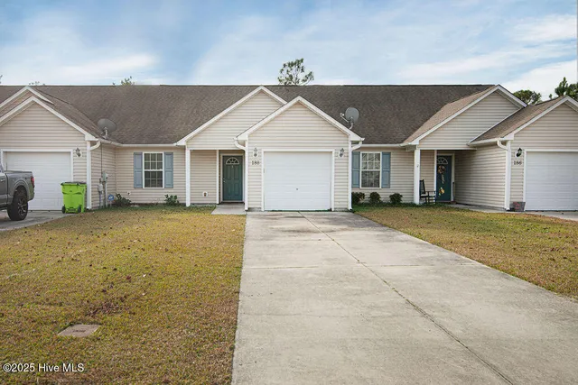 $1,325 | 188 Pine Hollow Road, Holly Ridge, NC 28445