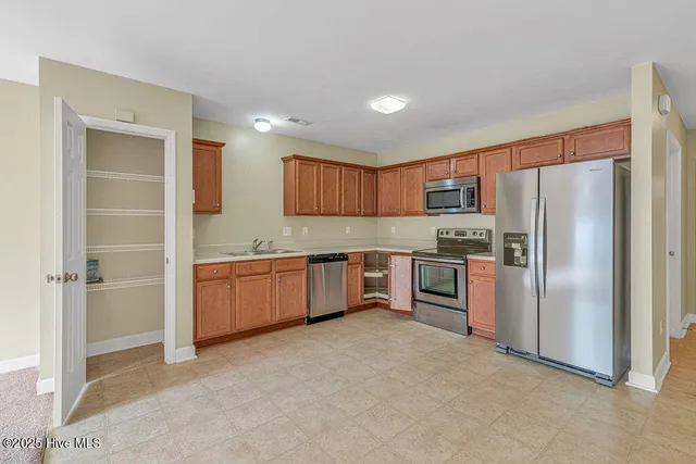 $1,325 | 188 Pine Hollow Road, Holly Ridge, NC 28445