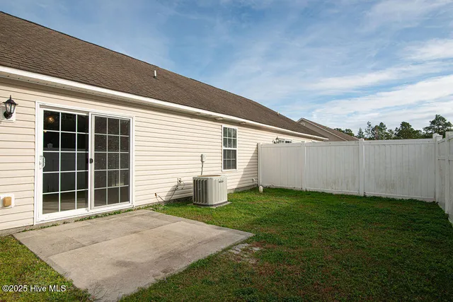 $1,325 | 188 Pine Hollow Road, Holly Ridge, NC 28445