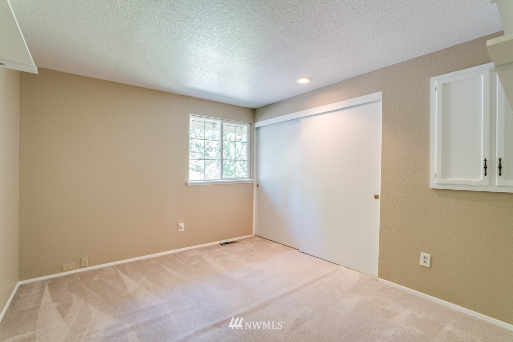 16626 3rd Avenue Southeast Bothell, WA 98012 - Photo 14 of 23