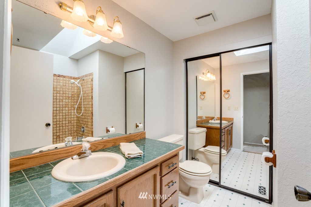 16626 3rd Avenue Southeast Bothell, WA 98012 - Photo 8 of 23