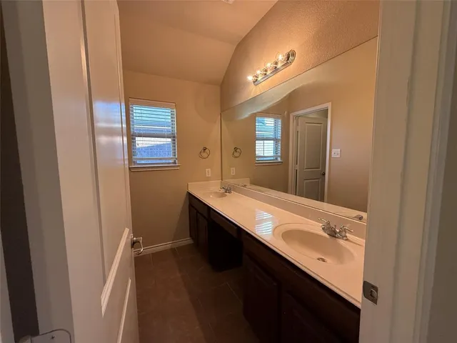 $2,895 | 5017 Hidden Pond Drive, Frisco, TX 75036