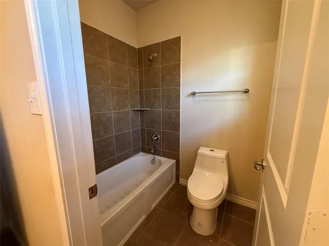 $2,895 | 5017 Hidden Pond Drive, Frisco, TX 75036