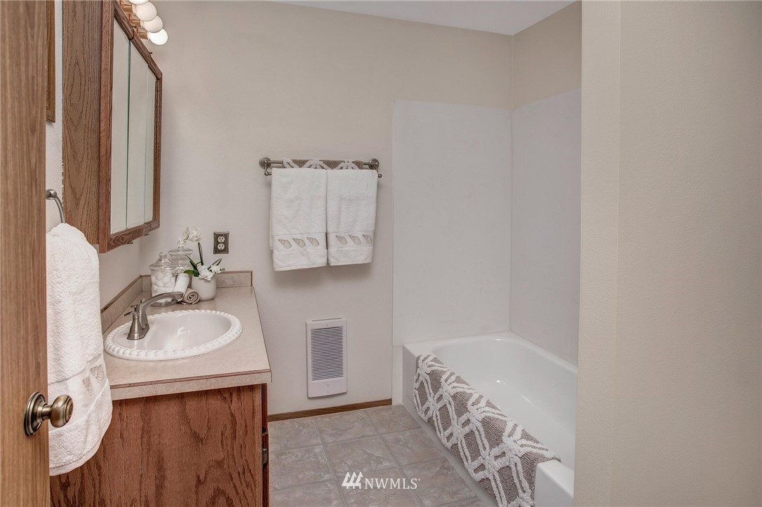 25 199th Place Southeast Bothell, WA 98012 - Photo 25 of 28