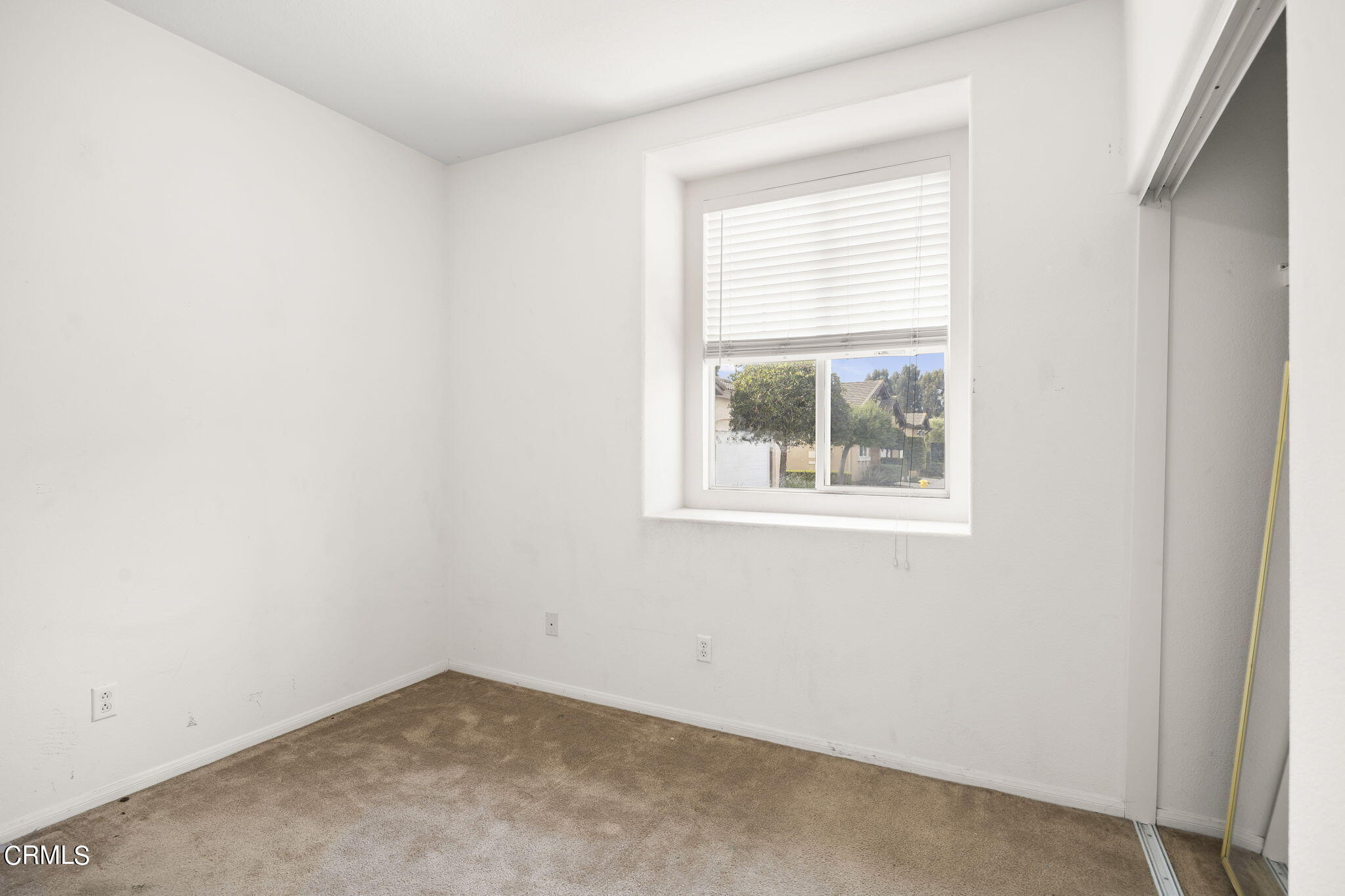 3870 Shakespeare Drive Oxnard, CA 93033 - Photo 17 of 29 an empty room with a window
