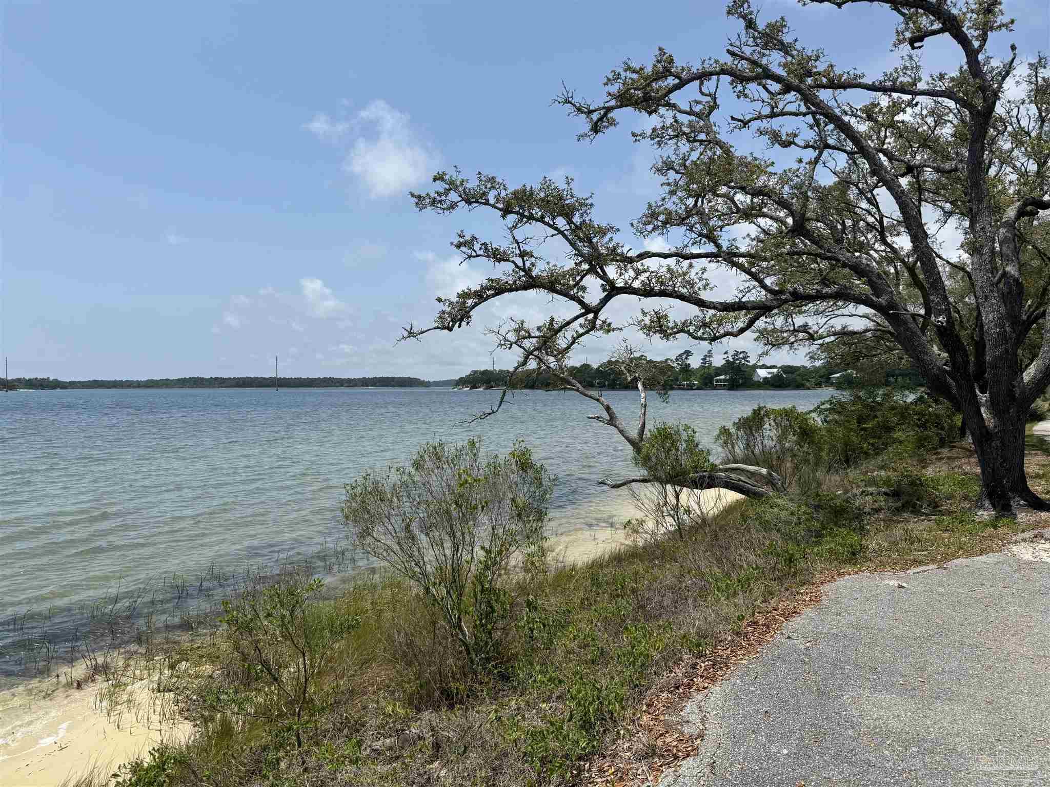 207 Greve Road Pensacola, FL 32507 - Photo 8 of 63