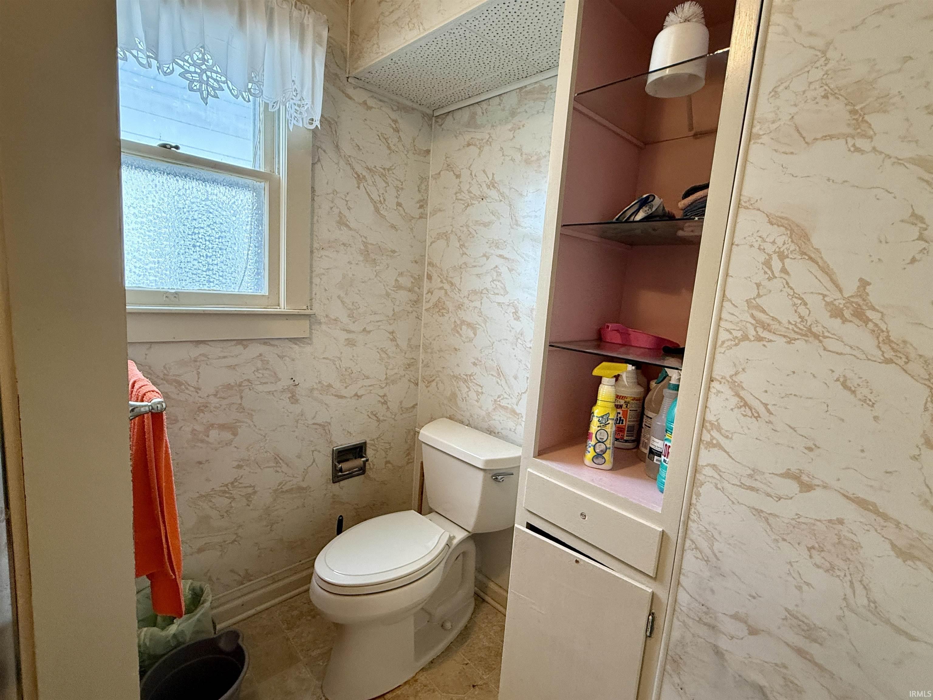 321 Southeast 7th Street Washington, IN 47501 - Photo 2 of 11