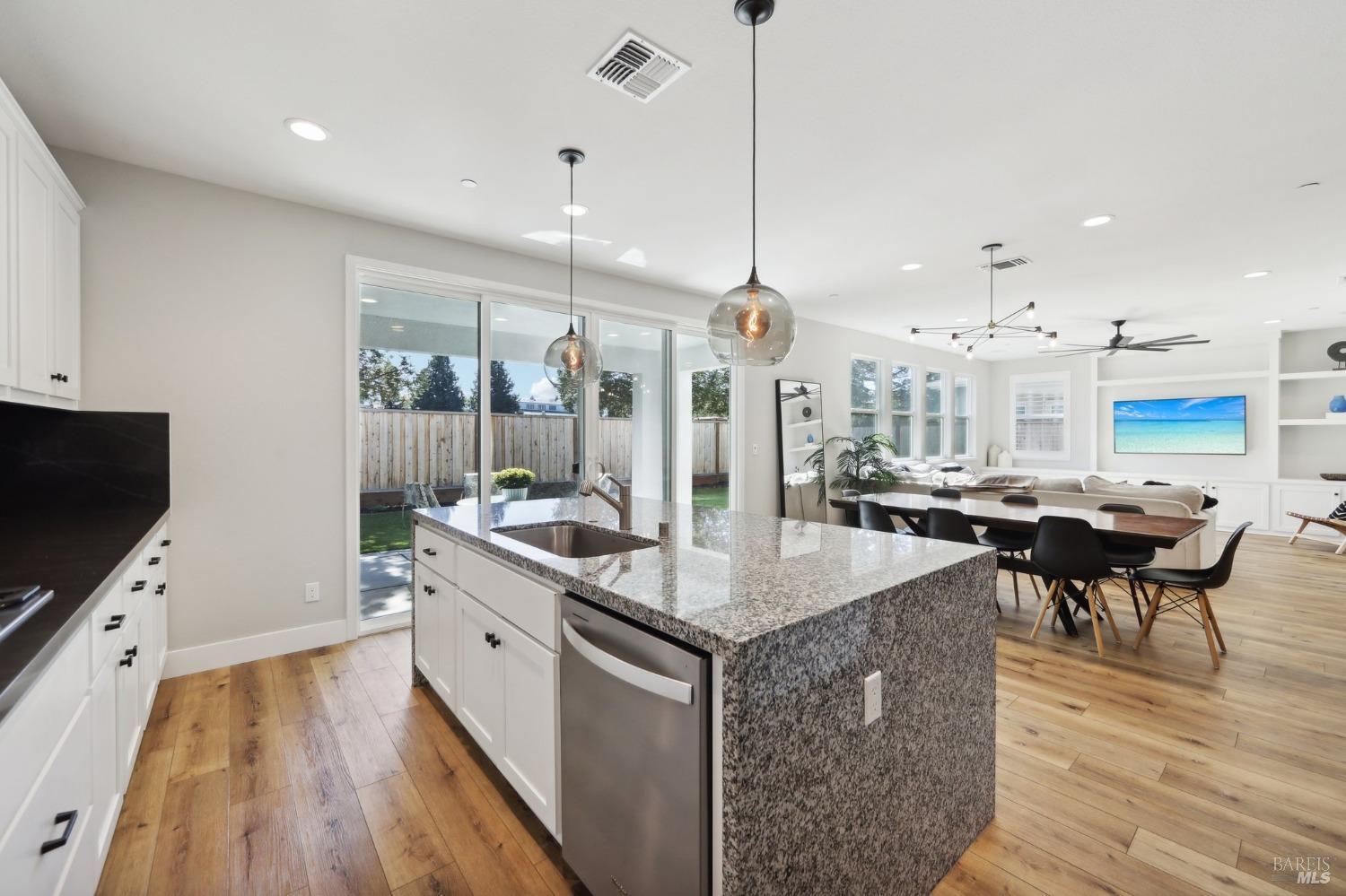 1437 Oak Circle Rohnert Park, CA 94928 - Photo 11 of 59 Gallery Image 11