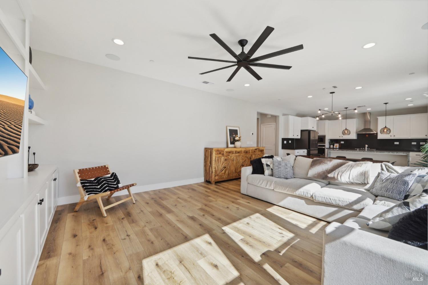 1437 Oak Circle Rohnert Park, CA 94928 - Photo 3 of 59 Gallery Image 3