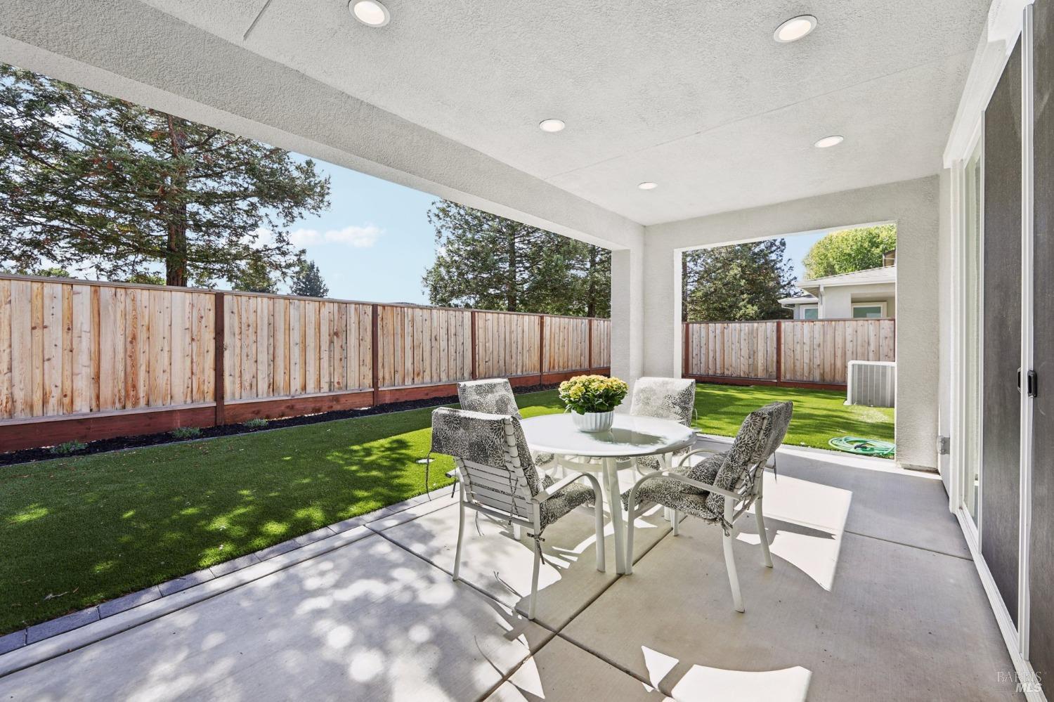 1437 Oak Circle Rohnert Park, CA 94928 - Photo 37 of 59 Gallery Image 37