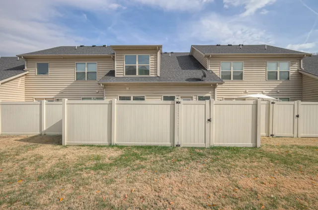 $2,000 | 911 Dahlia Drive, Murfreesboro, TN 37128