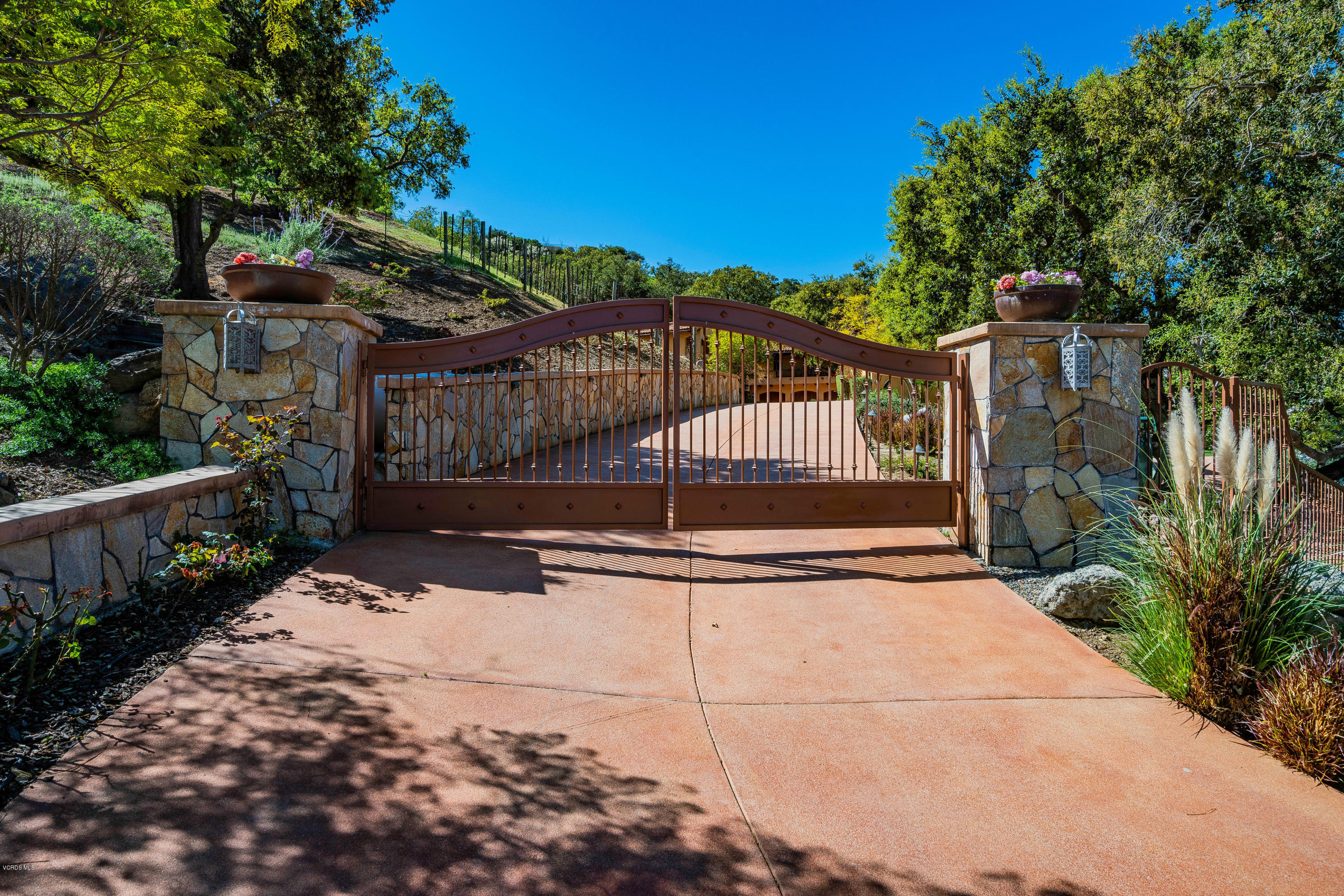 525 Rimrock Road Thousand Oaks, CA 91361 - Photo 2 of 95 525 Rimrock Rd Thousand Oaks-print-001-0