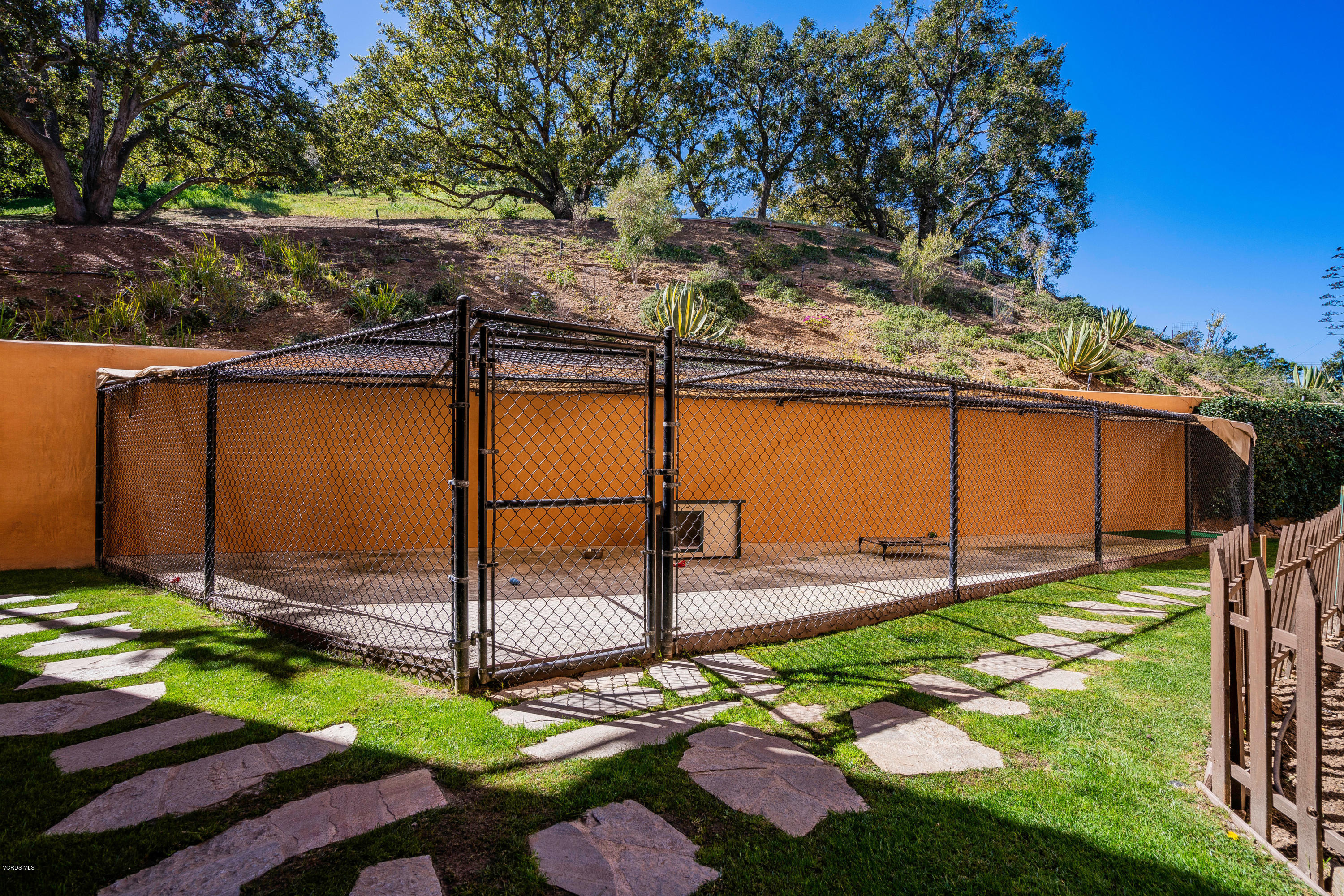 525 Rimrock Road Thousand Oaks, CA 91361 - Photo 65 of 95 525 Rimrock Rd Thousand Oaks-print-066-0