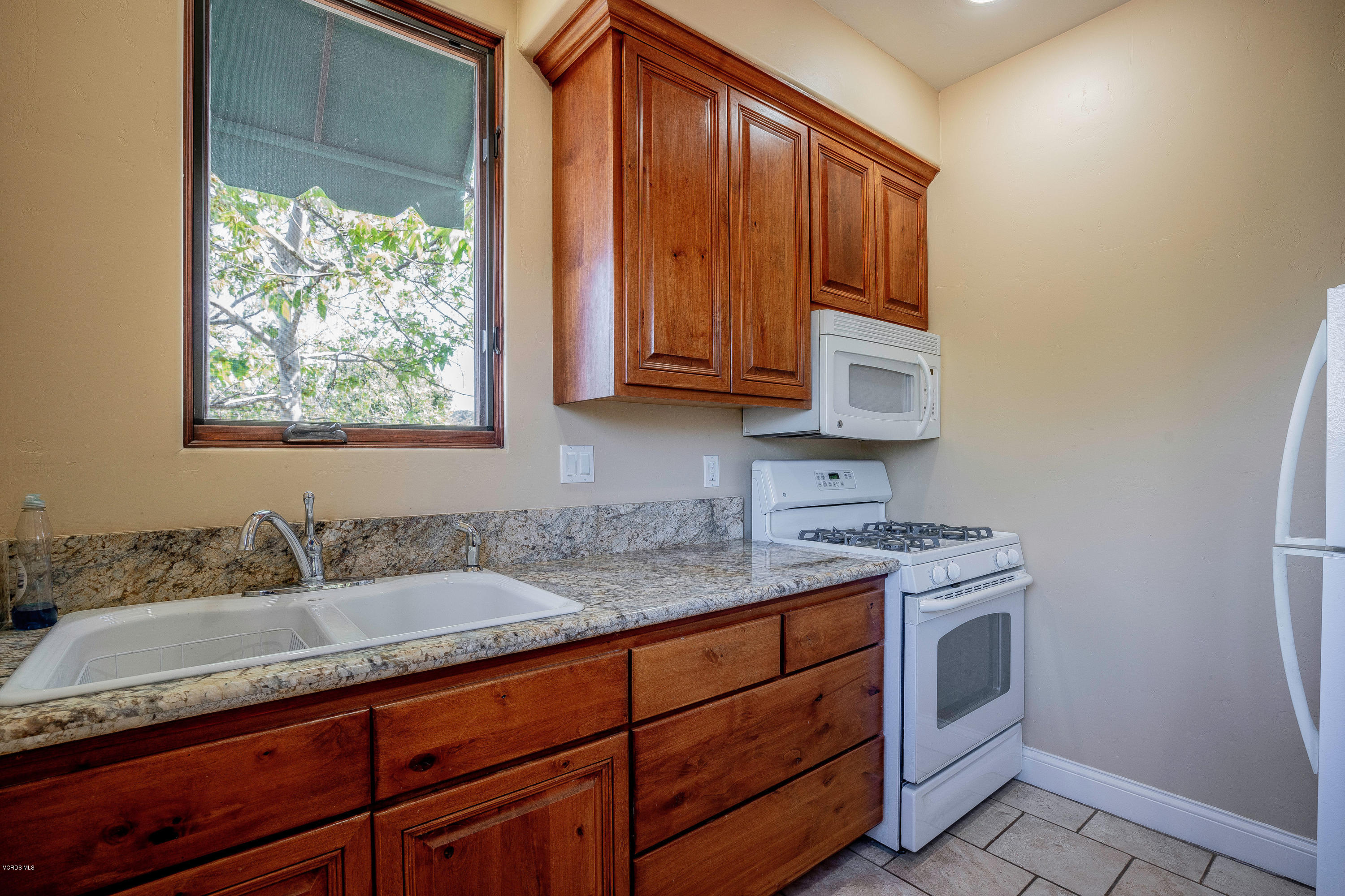 525 Rimrock Road Thousand Oaks, CA 91361 - Photo 77 of 95 525 Rimrock Rd Thousand Oaks-print-078-0