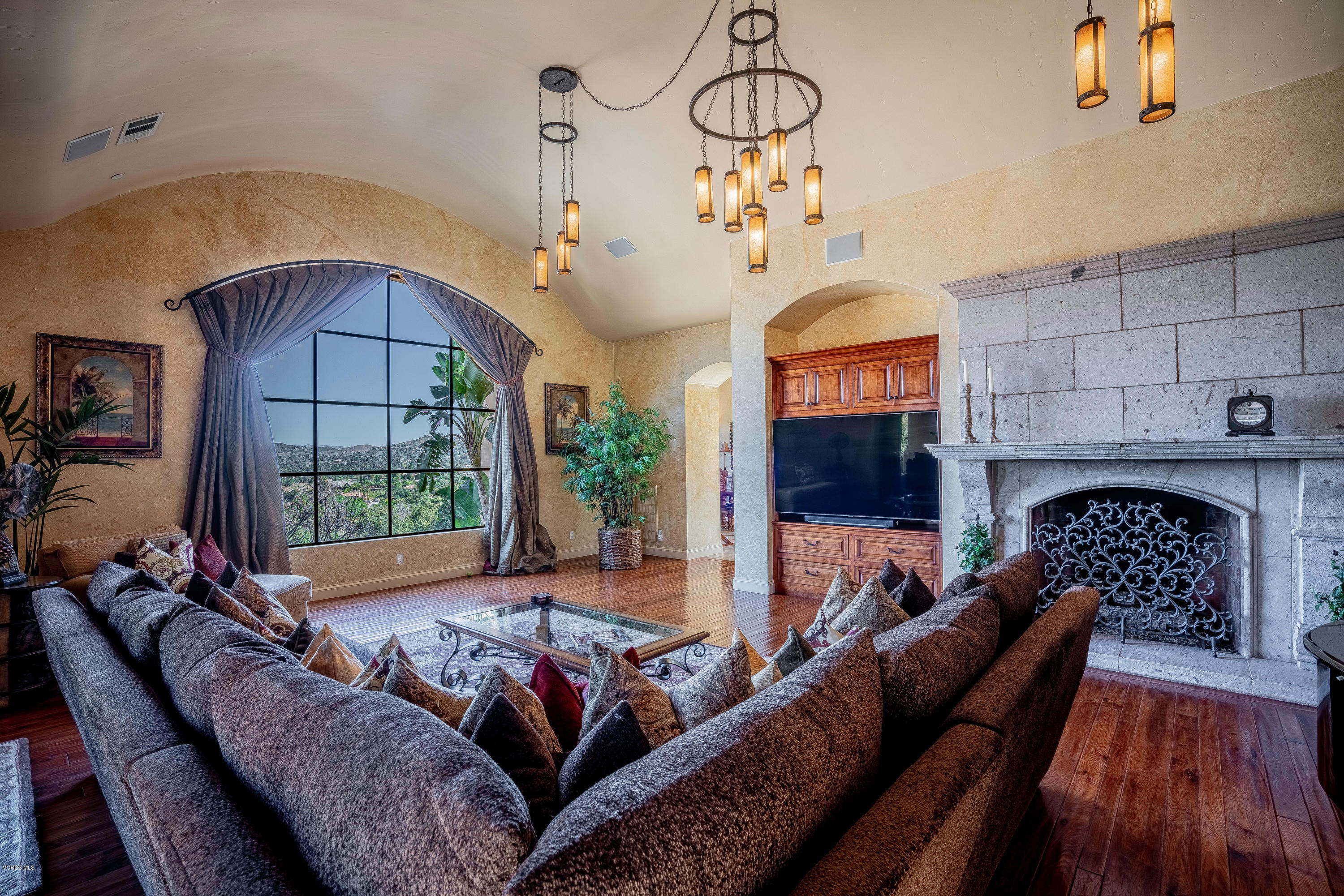 525 Rimrock Road Thousand Oaks, CA 91361 - Photo 9 of 95 525 Rimrock Rd Thousand Oaks-print-010-0