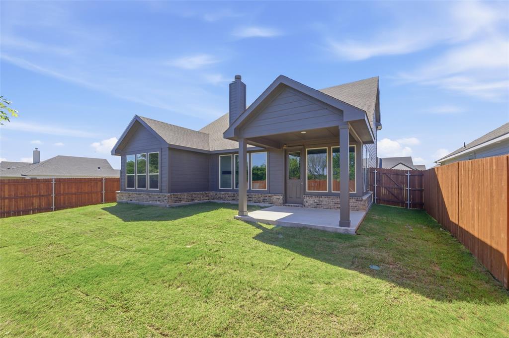 1237 Sabine River Lane Springtown, TX 76082 - Photo 32 of 35