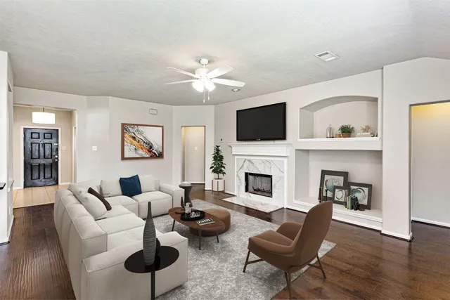 $2,175 | 3131 Stratford Pointe Drive, Sugar Land, TX 77498