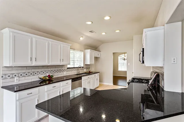 $2,175 | 3131 Stratford Pointe Drive, Sugar Land, TX 77498