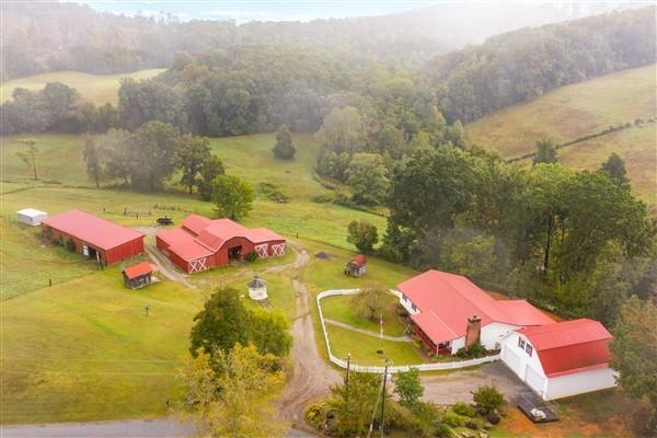 477 Central View Road Andersonville, TN 37705 - Photo 1 of 35 477CentralViewRd-80 - Copy - Copy