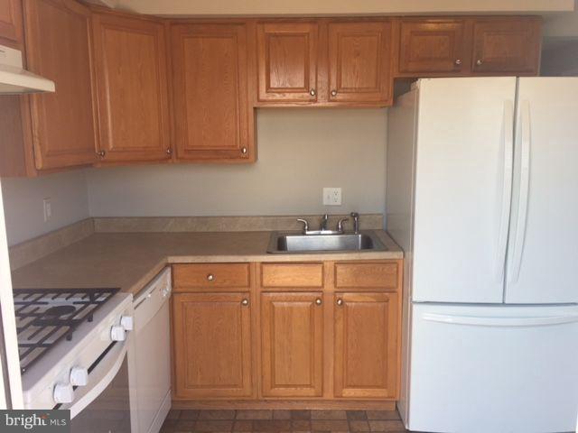625 Kingston Road Middle River, MD 21220 - Photo 14 of 30 Kitchen