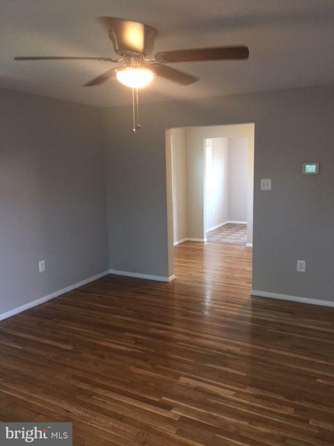625 Kingston Road Middle River, MD 21220 - Photo 8 of 30 Living Room