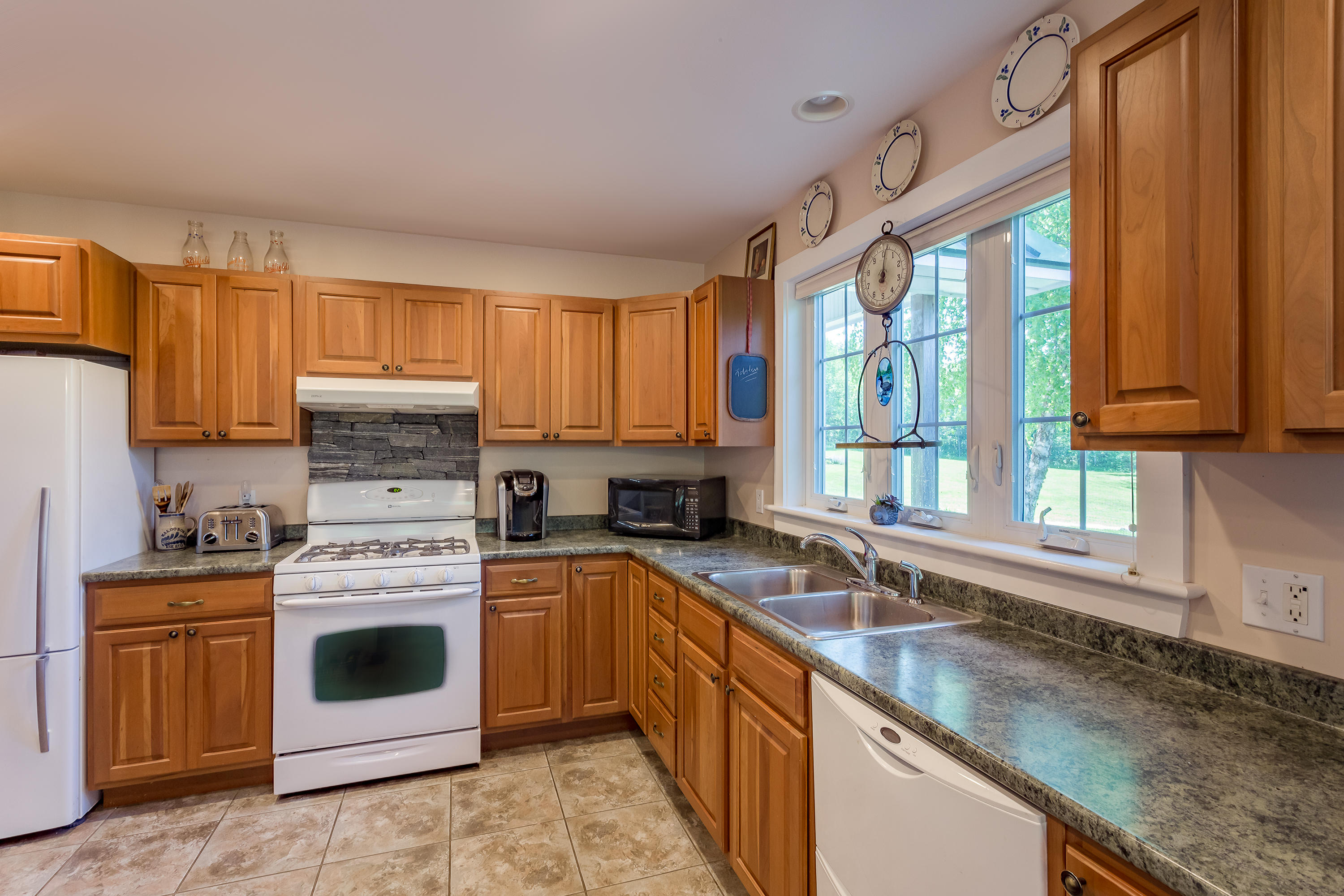 521 East Pond Road Nobleboro, ME 04555 - Photo 23 of 50 21-521EPondRd-Nobleboro-KS