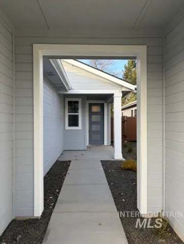 $469,604 | 1422 East Prairiefire Street, Meridian, ID 83646