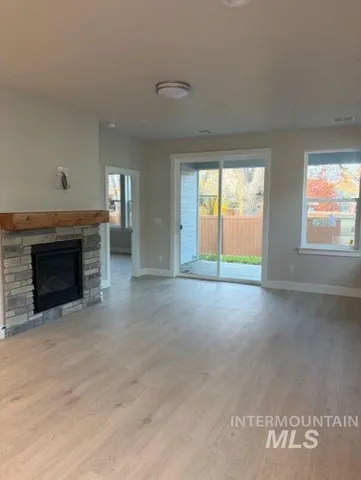 $469,604 | 1422 East Prairiefire Street, Meridian, ID 83646