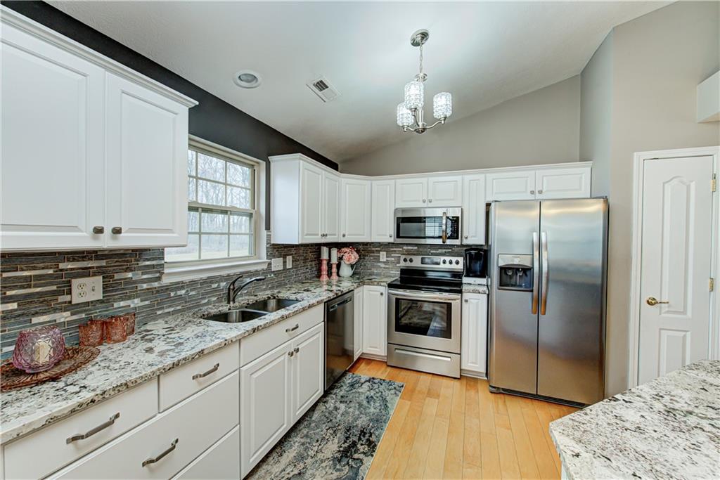 6118 Riva Ridge Drive Indianapolis, IN 46237 - Photo 13 of 32 Gallery Image 13
