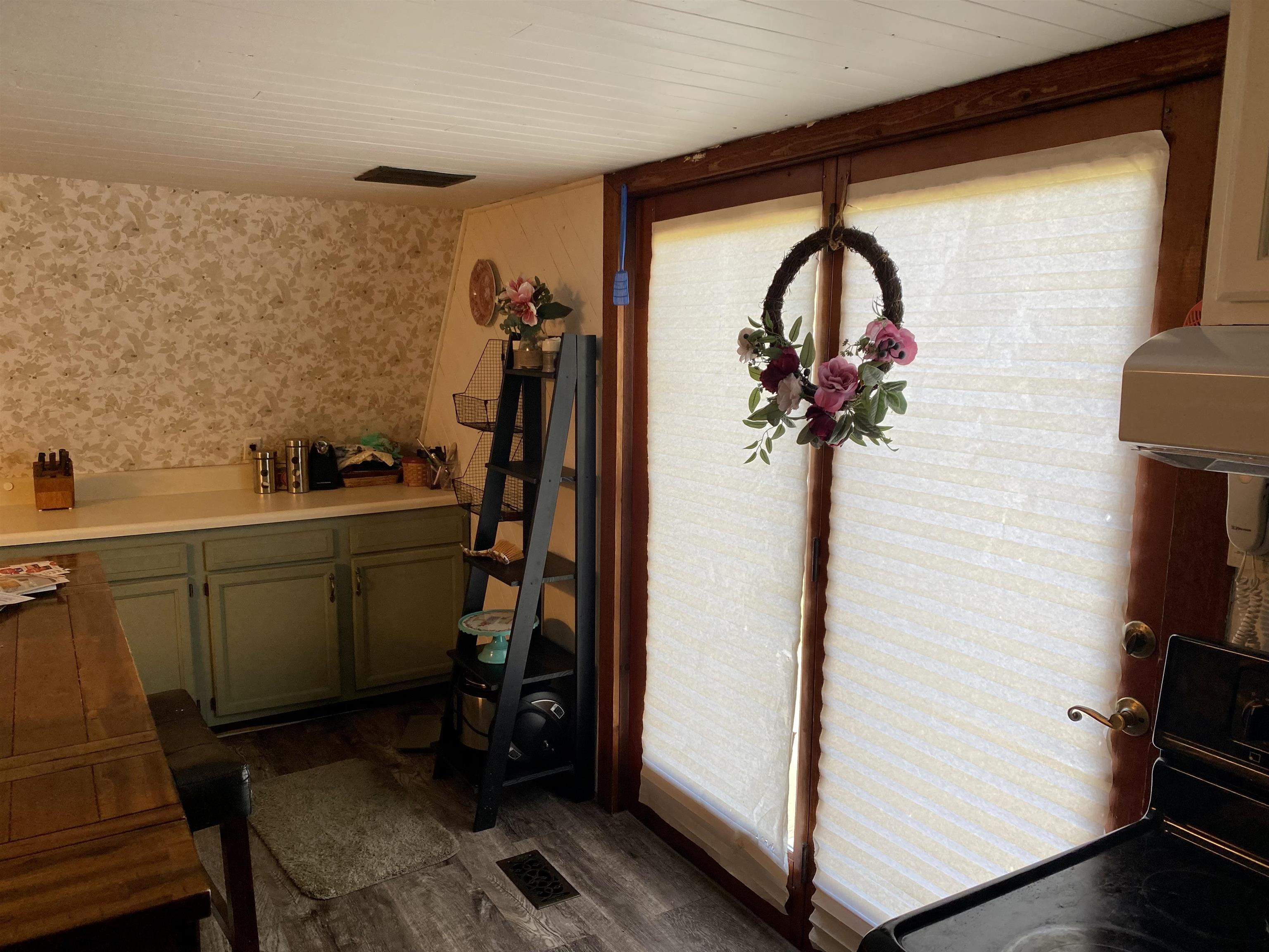 2252 Smith Branch Road Greenup, KY 41144 - Photo 6 of 21