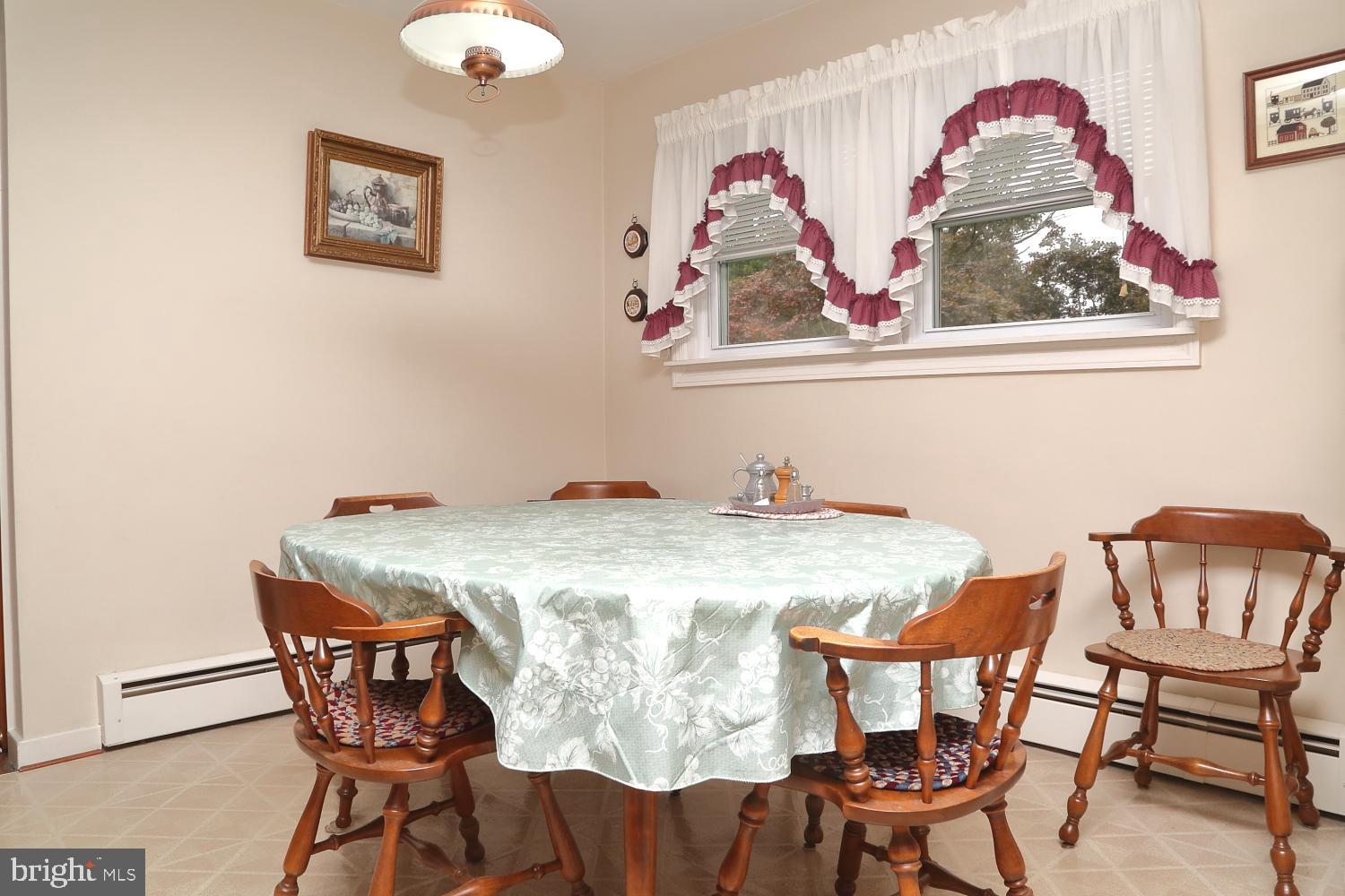 22 Quaker Hills Road Lancaster, PA 17603 - Photo 8 of 23 Gallery Image 8
