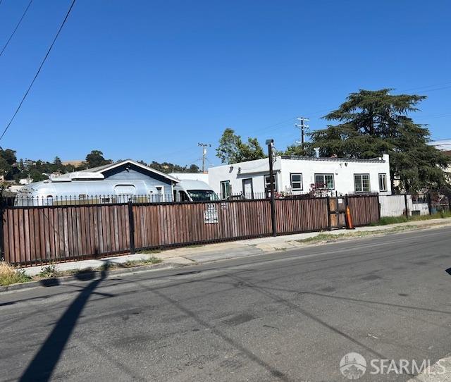 2701 Ritchie Street Oakland, CA 94605 - Photo 26 of 28