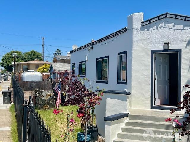 2701 Ritchie Street Oakland, CA 94605 - Photo 4 of 28