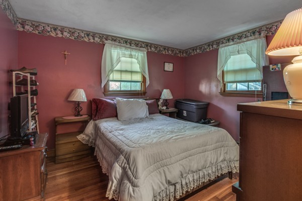 10 Edgewood Road Billerica, MA 01821 - Photo 14 of 30 Gallery Image 14