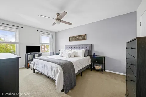 $345,000 | 2673 College Hill Circle, Schaumburg, IL 60173