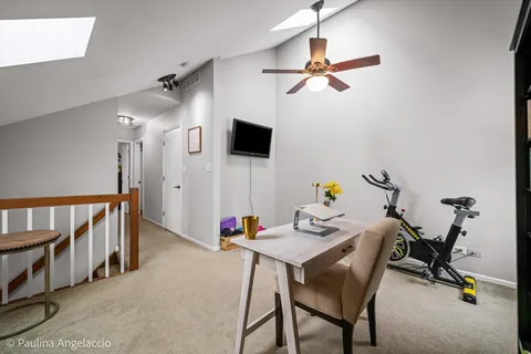 $345,000 | 2673 College Hill Circle, Schaumburg, IL 60173