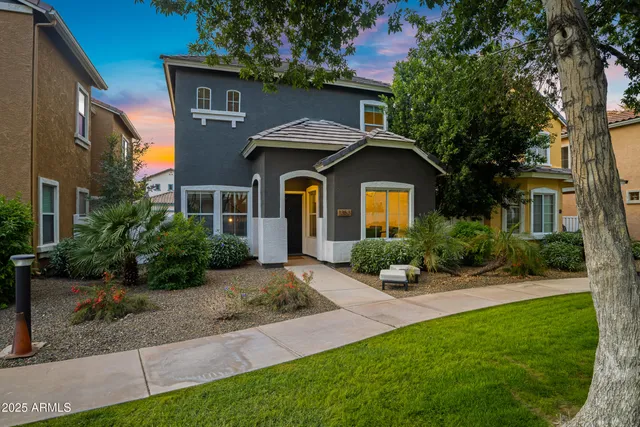 $570,000 | 1353 South Minneola Lane, Gilbert, AZ 85296