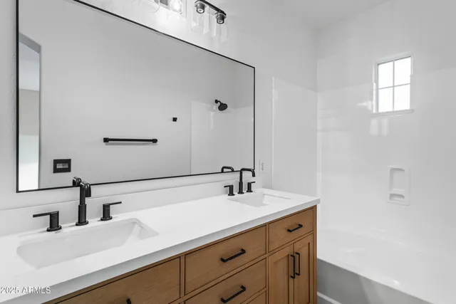 $570,000 | 1353 South Minneola Lane, Gilbert, AZ 85296